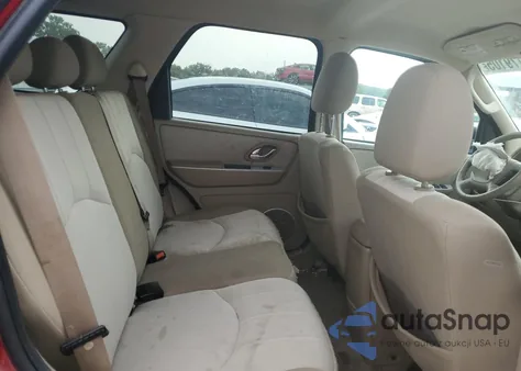 2005 Mercury Mariner из США, поврежденный, VIN 4M2CU57145DJ18236